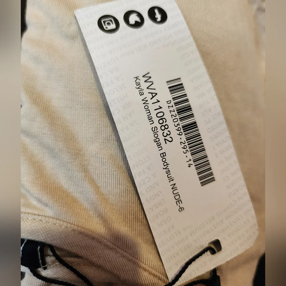 Nude WOMAN Bodysuit Size 2 - Picture 3 of 6